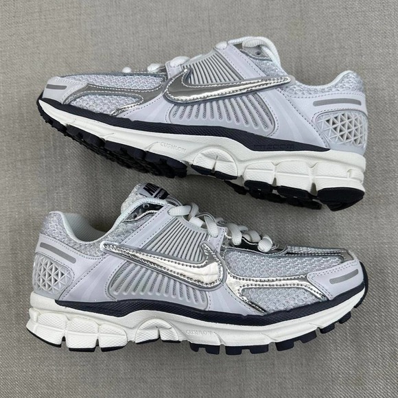 Nike Zoom Vomero 5 Chrome - Picture 2 of 4